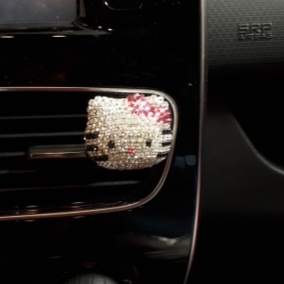 Hello kitty crystal car air freshener - Picture 3 of 7